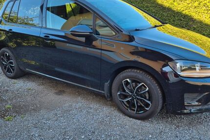 VW Golf Sportsvan 140.000 km 8.790 &euro; Passau 94036