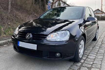 VW Golf 177.000 km 3.300 &euro; Vilshofen an der Donau 94474