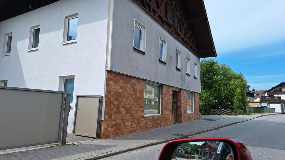 Etagenwohnung Schöllnach - 1 Zimmer, 95 m&sup2;, 480&euro; | Angebot:24983497