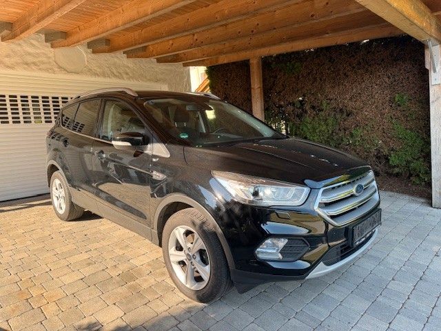 Ford Kuga 76.182 km 10.590 &euro; Büchlberg 94124