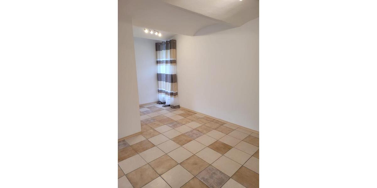 Erdgeschoßwohnung Bayerbach - 2 Zimmer, 80 m&sup2;, 730&euro; | Angebot:25639226