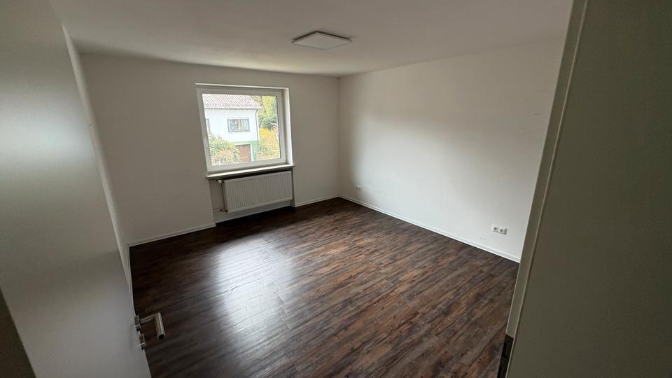 Etagenwohnung Vilshofen an der Donau - 3 Zimmer, 68 m&sup2;, 700&euro; | Angebot:26006521