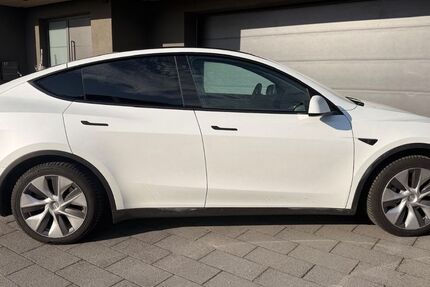 Tesla Model Y 24.800 km 30.900 &euro; Thyrnau 94136