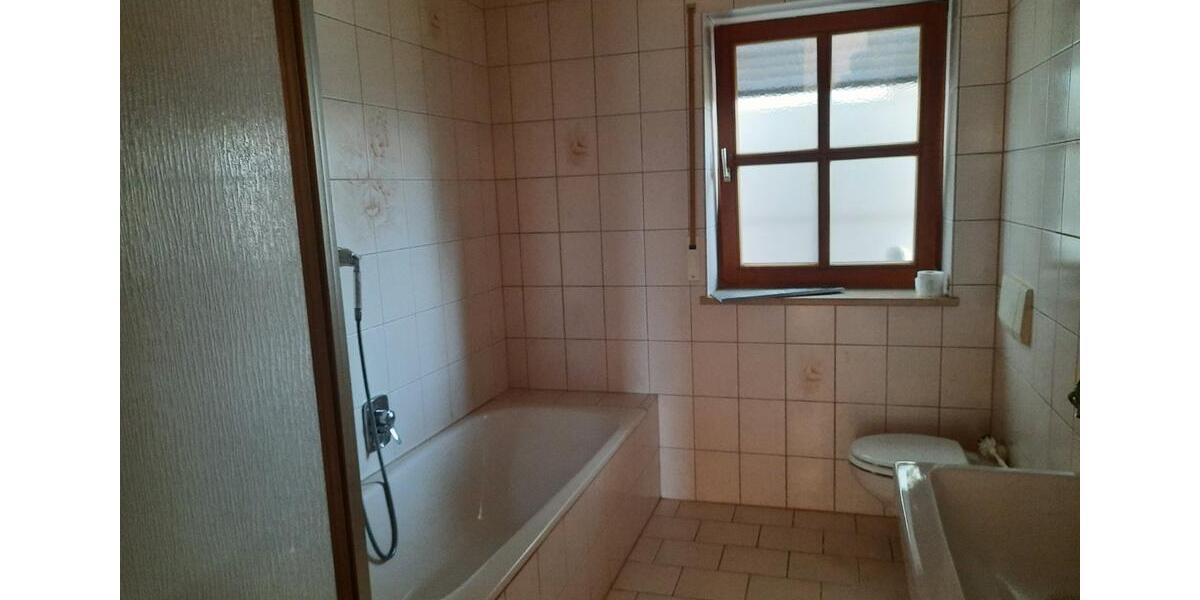 Etagenwohnung Hutthurm - 2 Zimmer, 67 m&sup2;, 500&euro; | Angebot:25918054