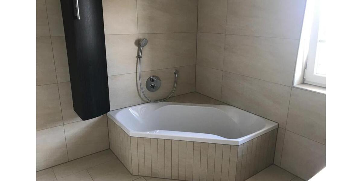 Etagenwohnung Ortenburg - 3 Zimmer, 104 m&sup2;, 850&euro; | Angebot:25941753