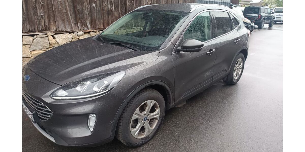 Ford Kuga 48.500 km 19.990 &euro; Außernzell 94532