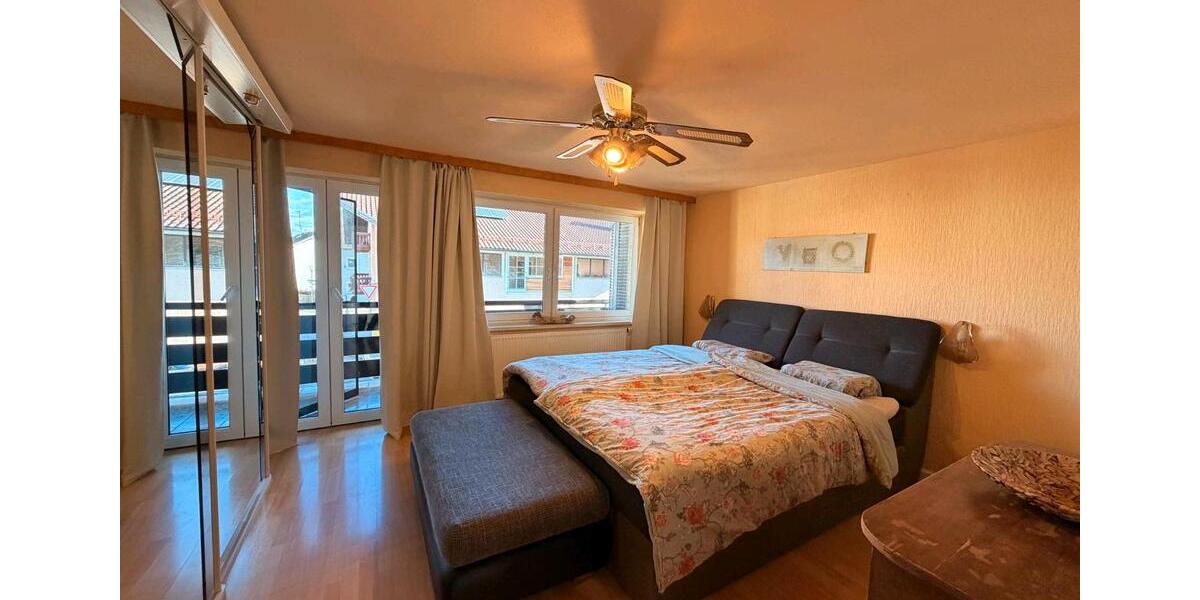 Doppelhaushälfte Bayerbach - 9 Zimmer, 141 m&sup2;, 1.400&euro; | Angebot:26026452