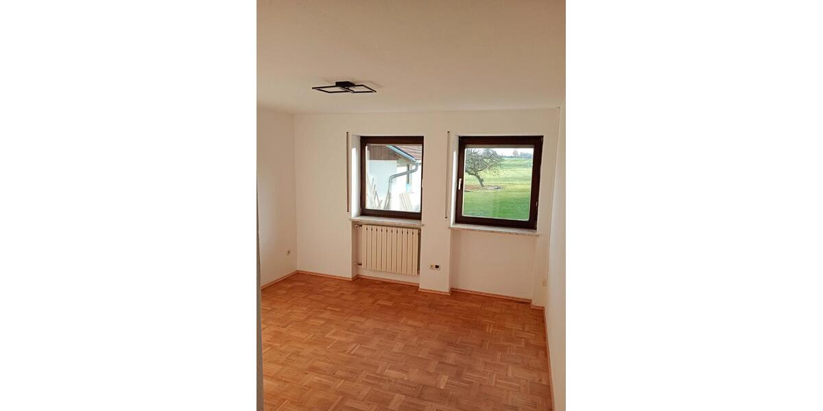 Erdgeschoßwohnung Salzweg - 5 Zimmer, 135 m&sup2;, 900&euro; | Angebot:27609833