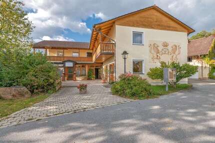 Haus Tettenweis - 11 Zimmer, 369 m&sup2;, 649.000&euro; | Angebot:23150250