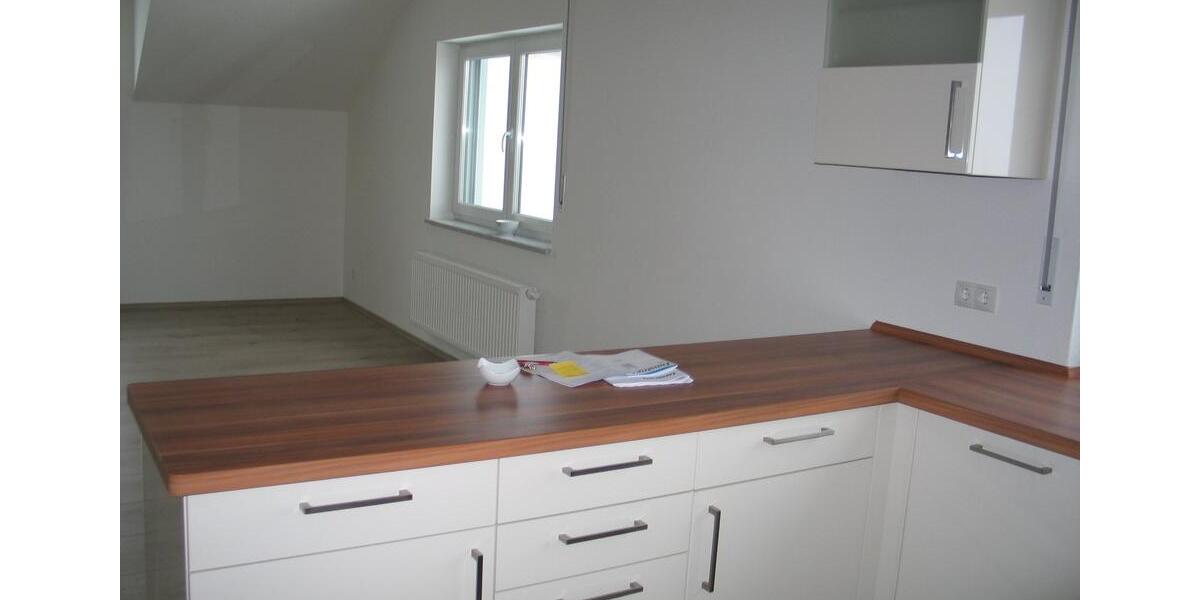 Etagenwohnung Büchlberg - 4 Zimmer, 115 m&sup2;, 990&euro; | Angebot:25948027