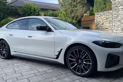 BMW i4 12.750 km 52.900 &euro; Aicha vorm Wald 94529