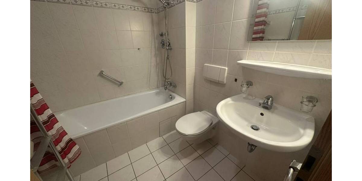 Etagenwohnung Untergriesbach - 3 Zimmer, 68 m&sup2;, 119.000&euro; | Angebot:25781287