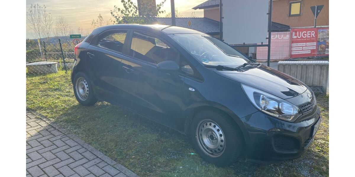 Kia Rio 130.000 km 4.500 &euro; Eging am See 94535