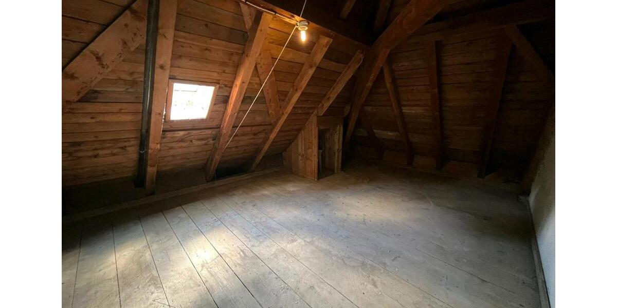 Villa Freyung - 10 Zimmer, 300 m&sup2;, 429.000&euro; | Angebot:26960652