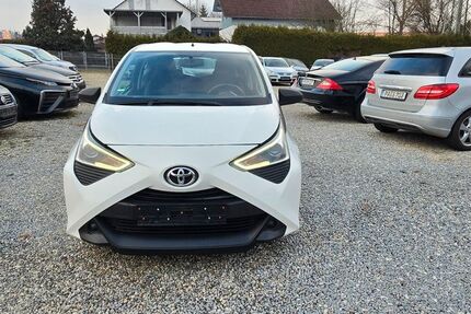 Toyota Aygo (X) 98.032 km 5.600 &euro; Passau 94036