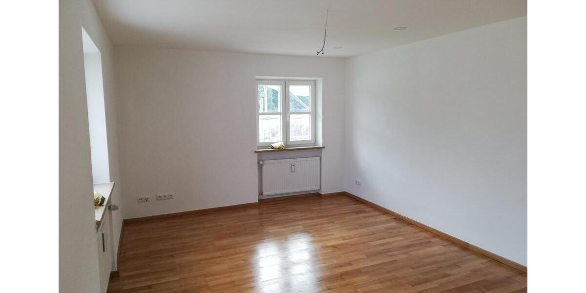 Etagenwohnung Untergriesbach - 3 Zimmer, 84 m&sup2;, 600&euro; | Angebot:25711991