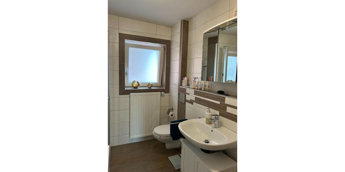 Etagenwohnung Hofkirchen - 4 Zimmer, 130 m&sup2;, 1.050&euro; | Angebot:25968166