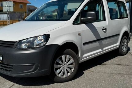 VW Caddy 137.300 km 7.890 &euro; Eging am see 94535