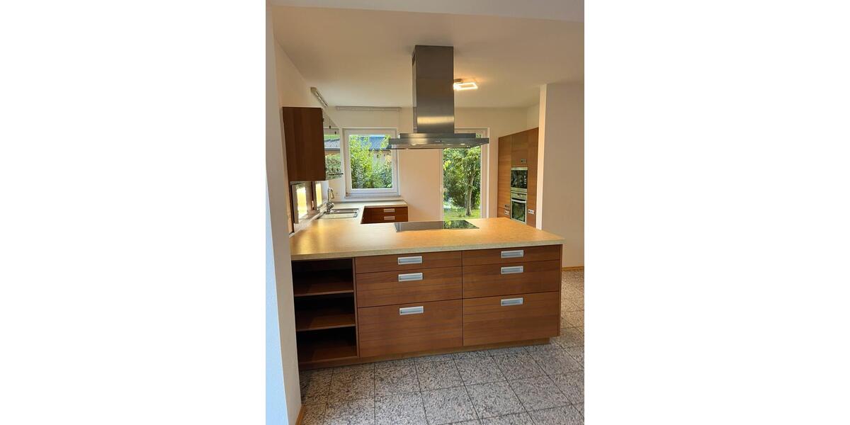 Einfamilienhaus Passau Maierhof - 5 Zimmer, 300 m&sup2;, 1.800&euro; | Angebot:22567372