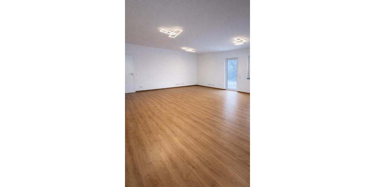 Erdgeschoßwohnung Tittling - 3 Zimmer, 92 m&sup2;, 890&euro; | Angebot:24830365