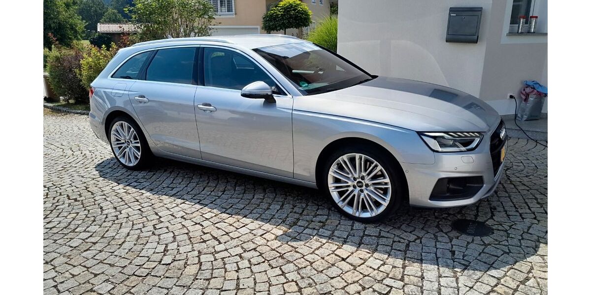 Audi A4 49.500 km 28.300 &euro; Tittling 94104