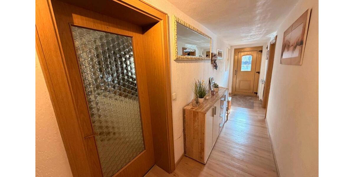 Doppelhaushälfte Bayerbach - 9 Zimmer, 141 m&sup2;, 1.400&euro; | Angebot:26026452