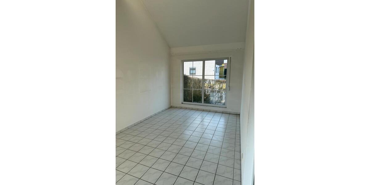 Doppelhaushälfte Untergriesbach - 6.5 Zimmer, 125 m&sup2;, 1.290&euro; | Angebot:25426483