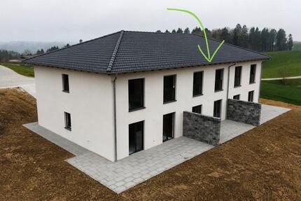 Haus Hofkirchen - 4 Zimmer, 124 m&sup2;, 1.350&euro; | Angebot:26614456