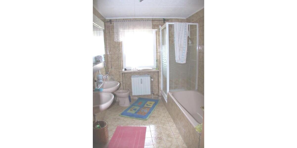 Etagenwohnung Rotthalmünster - 6 Zimmer, 153 m&sup2;, 875&euro; | Angebot:25614062