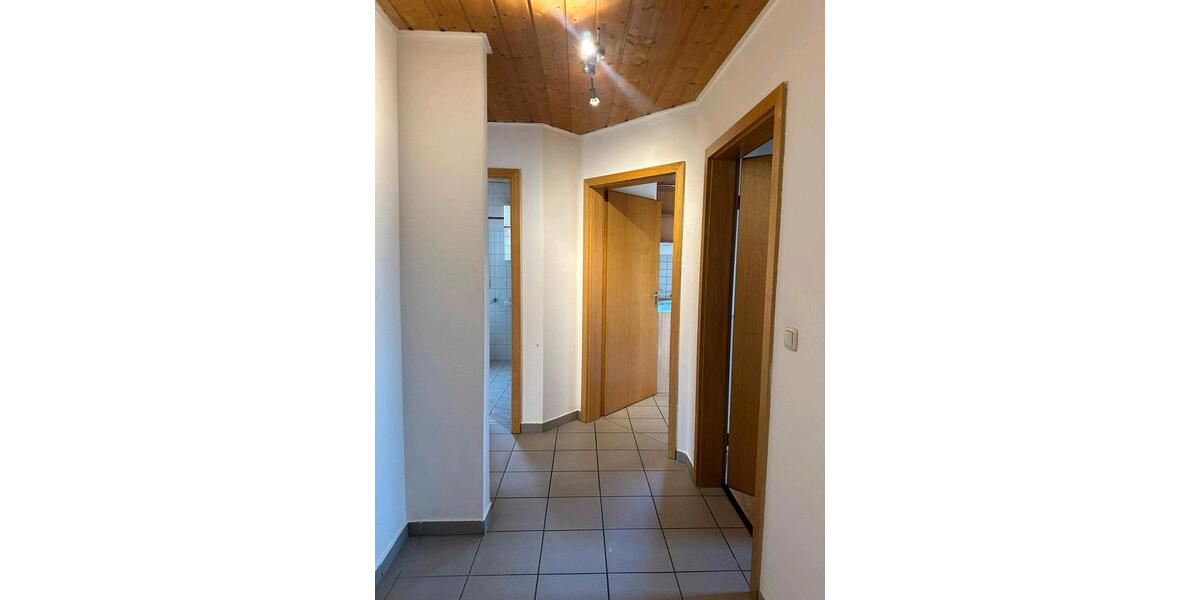 Dachgeschoßwohnung Künzing - 3 Zimmer, 73 m&sup2;, 570&euro; | Angebot:25907806