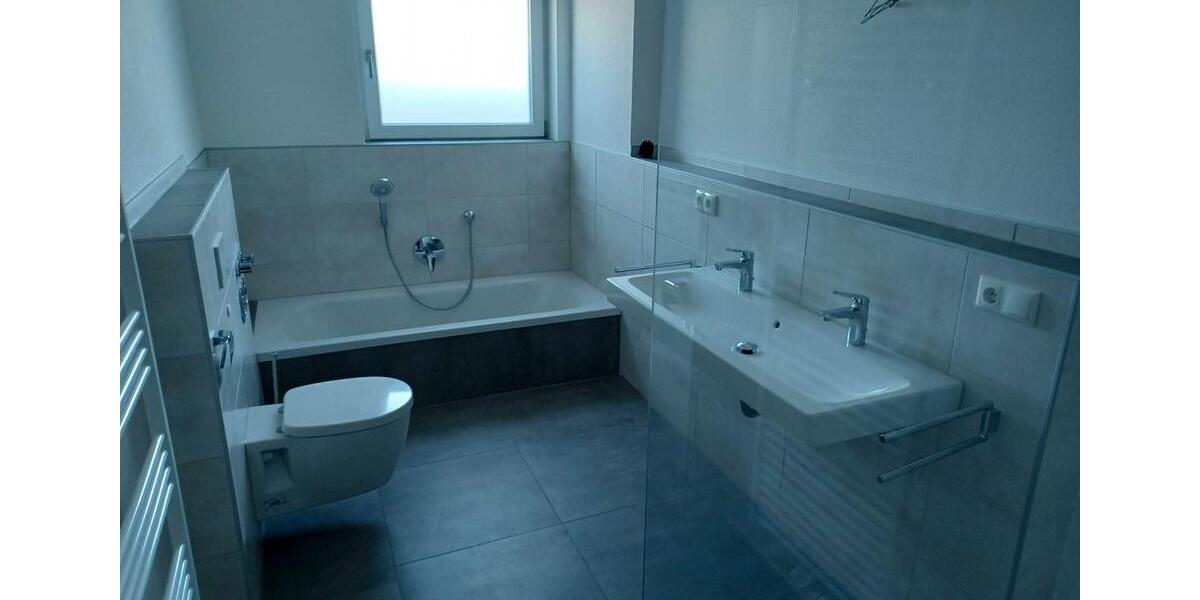 Etagenwohnung Vilshofen an der Donau - 4 Zimmer, 120 m&sup2;, 990&euro; | Angebot:25977251