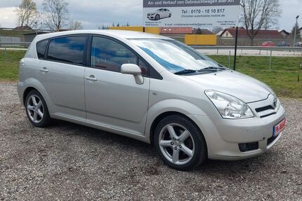Toyota Corolla Verso 256.000 km 3.290 &euro; Pocking 94060