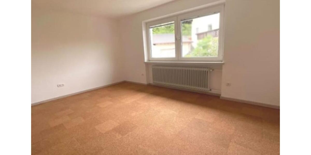 Mehrfamilienhaus, Wohnhaus Freyung - 8 Zimmer, 300 m&sup2;, 395.000&euro; | Angebot:24573135