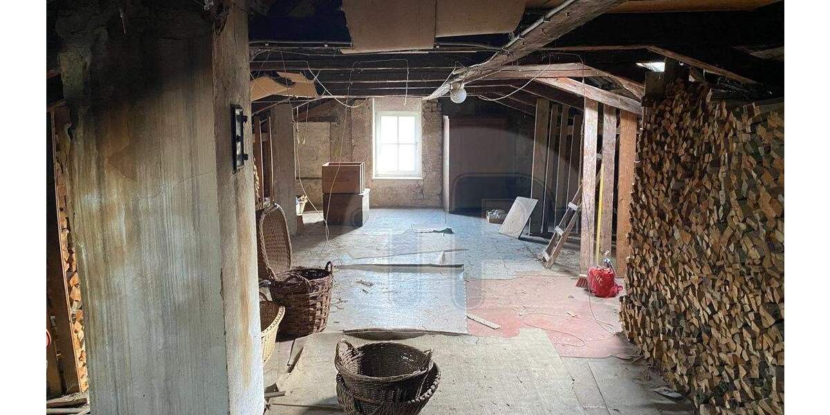 Mehrfamilienhaus, Wohnhaus Vilshofen - 6 Zimmer, 230 m&sup2;, 295.000&euro; | Angebot:25703931