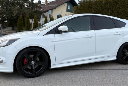 Ford Focus 123.000 km 6.999 &euro; Büchlberg 94124