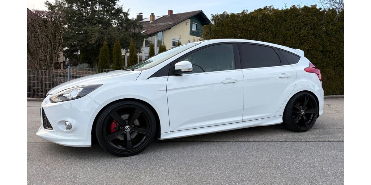 Ford Focus 123.000 km 6.999 &euro; Büchlberg 94124