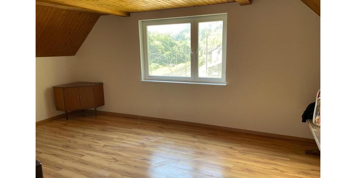 Einfamilienhaus Bad Griesbach im Rottal - 1 Zimmer, 250 m&sup2;, 140.000&euro; | Angebot:25811511