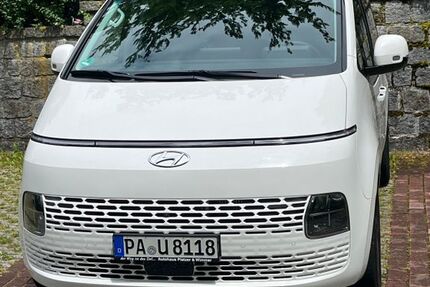 Hyundai STARIA 25.920 km 39.690 &euro; Passau 94032