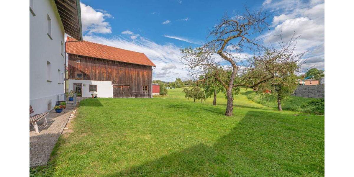 Bauernhaus, Landhaus Waldkirchen Richardsreut - 8 Zimmer, 177 m&sup2;, 690.000&euro; | Angebot:25742340