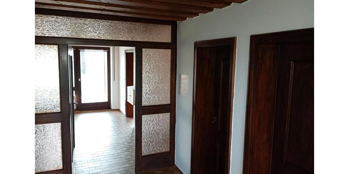 Erdgeschoßwohnung Salzweg - 5 Zimmer, 135 m&sup2;, 900&euro; | Angebot:27609833