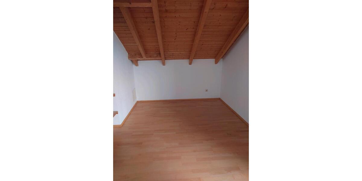 Etagenwohnung Bayerbach - 4 Zimmer, 140 m&sup2;, 1.088&euro; | Angebot:26021051