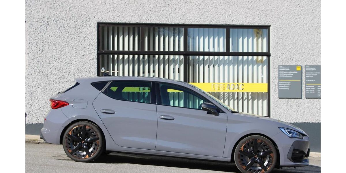 Cupra Leon 45.000 km 24.500 &euro; Passau 94036