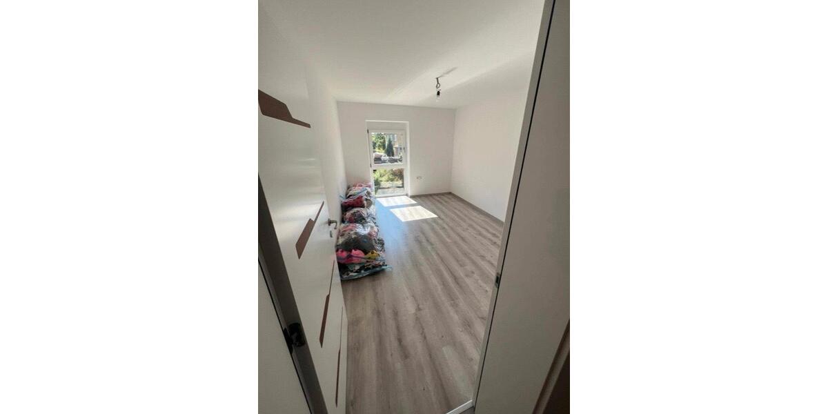 Etagenwohnung Kirchham - 4 Zimmer, 83 m&sup2;, 950&euro; | Angebot:26047318