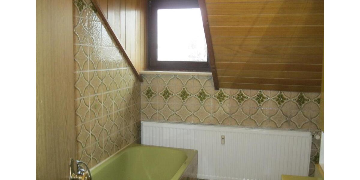 Etagenwohnung Schöllnach - 4 Zimmer, 98 m&sup2;, 600&euro; | Angebot:25626169