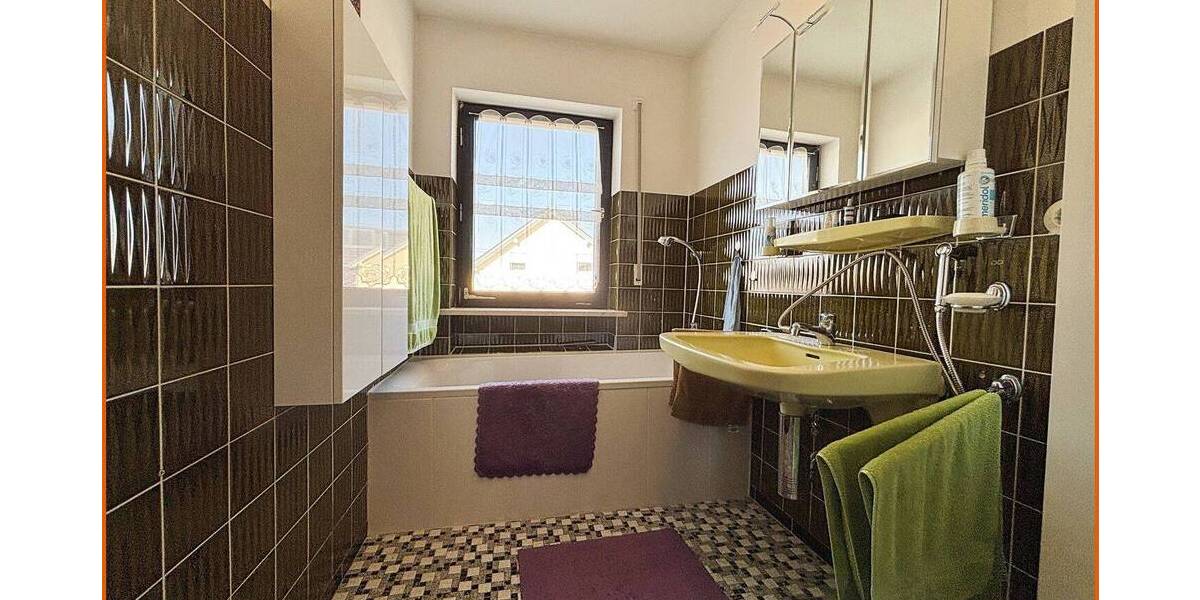 Mehrfamilienhaus, Wohnhaus Künzing Forsthart - 6 Zimmer, 168 m&sup2;, 279.000&euro; | Angebot:26015346