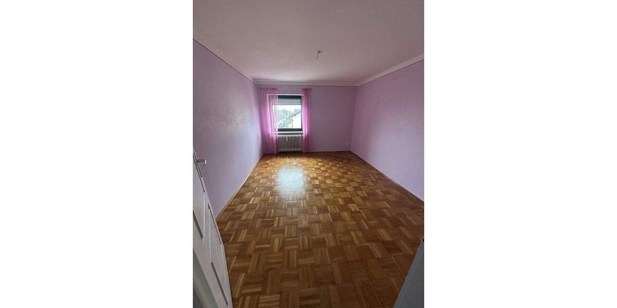 Etagenwohnung Kirchham - 3 Zimmer, 70 m&sup2;, 111.000&euro; | Angebot:25708681