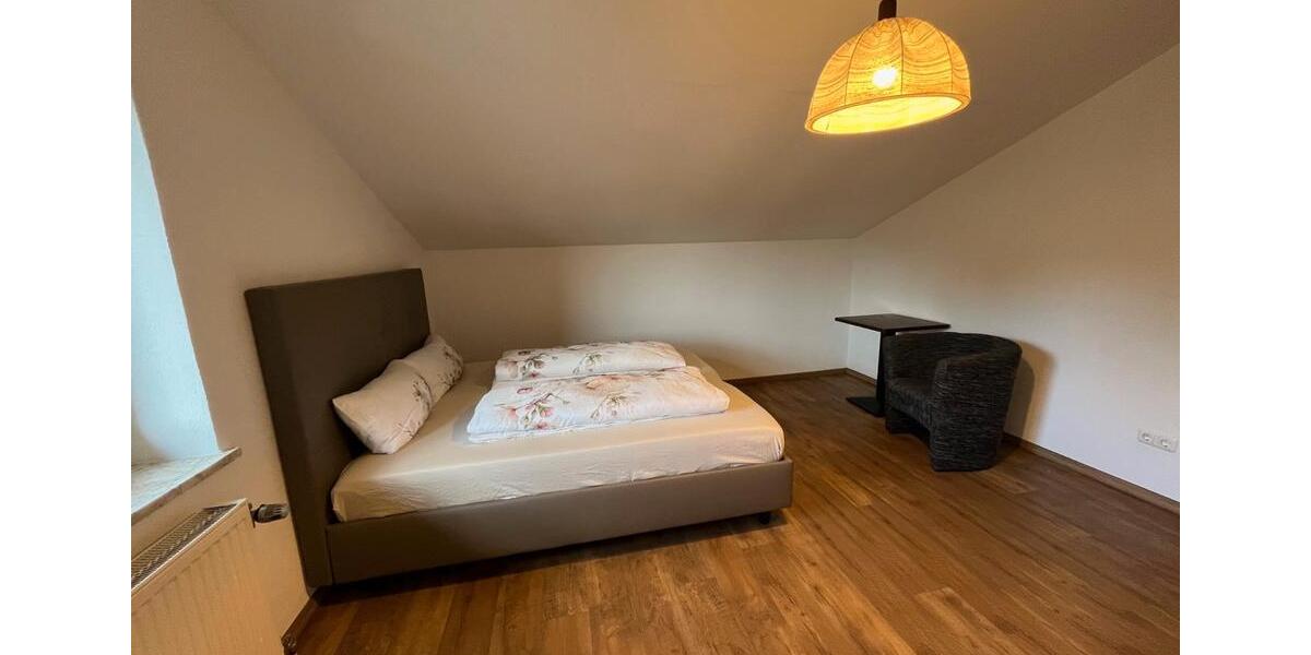 Dachgeschoßwohnung Wegscheid - 3 Zimmer, 65 m&sup2;, 480&euro; | Angebot:26022253