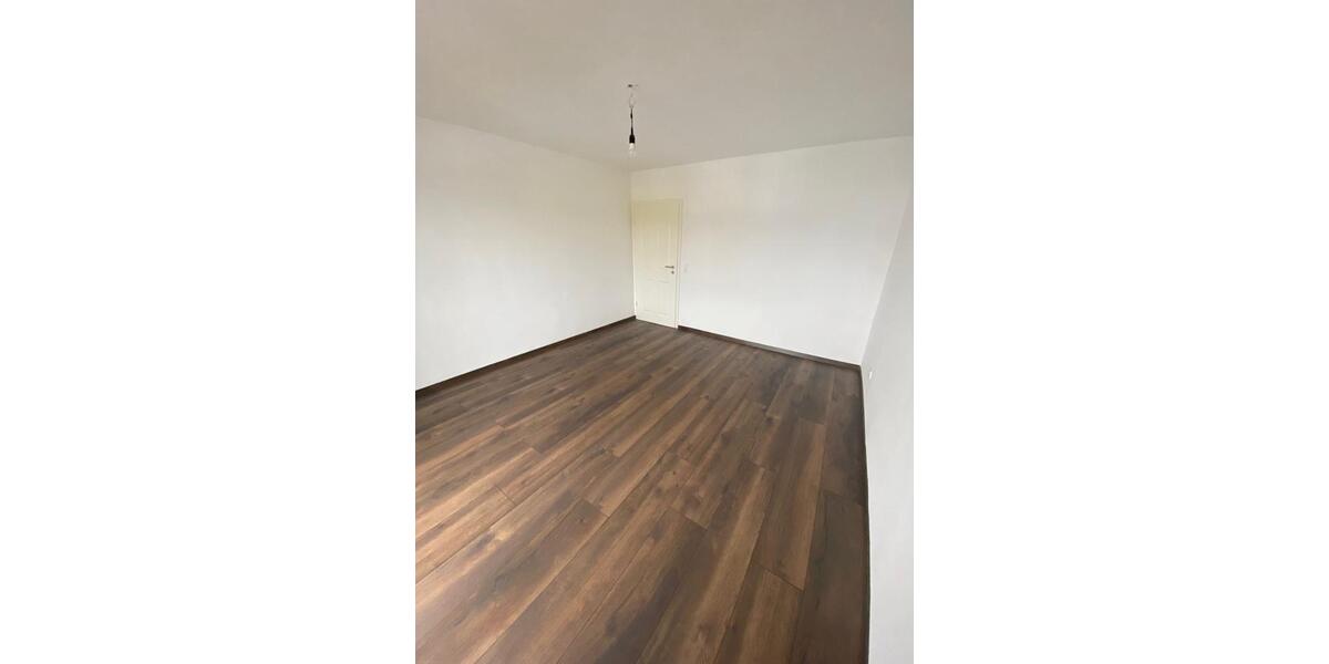 Etagenwohnung Schöllnach - 5 Zimmer, 110 m&sup2;, 798&euro; | Angebot:25049234