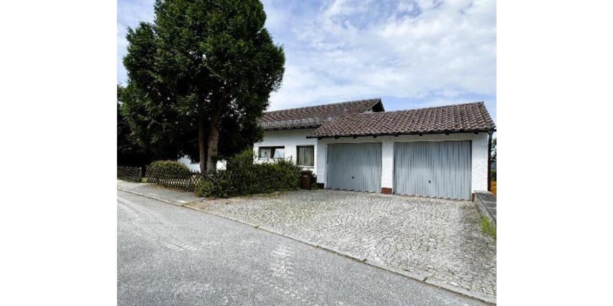 Erdgeschoßwohnung Tiefenbach - 4 Zimmer, 127 m&sup2;, 1.200&euro; | Angebot:25819024