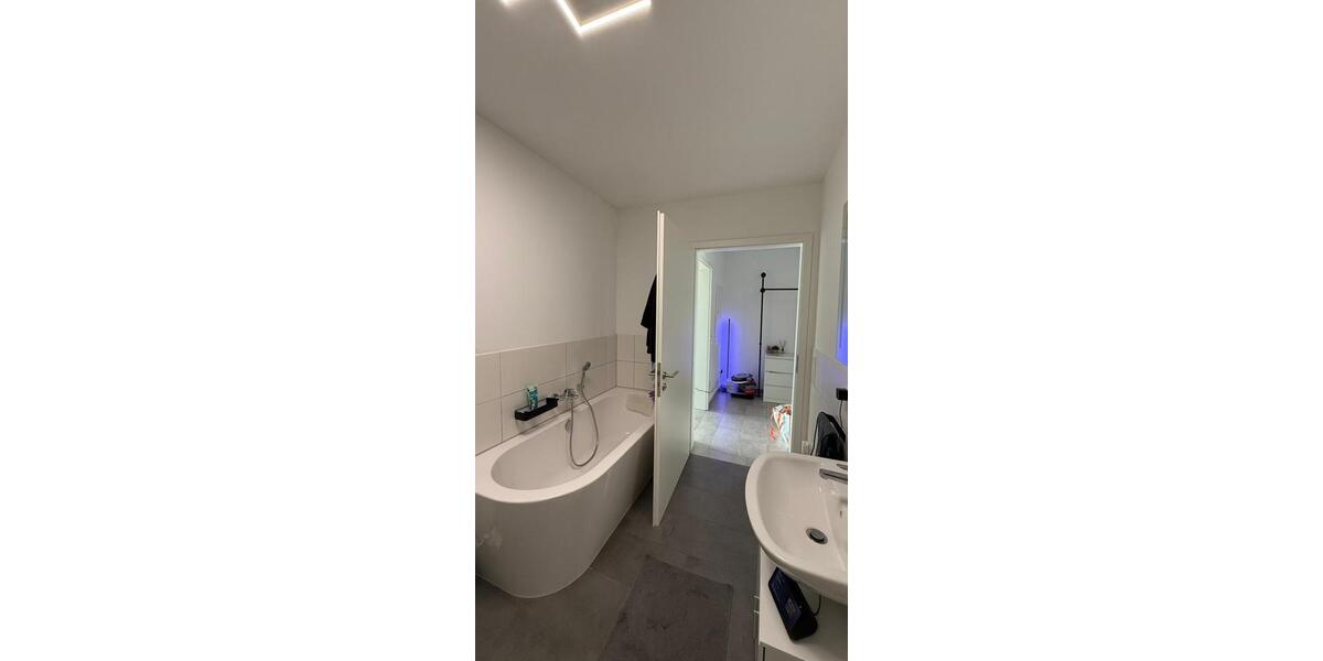 Etagenwohnung Windorf - 2 Zimmer, 68 m&sup2;, 665&euro; | Angebot:25646752